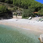 別荘 Secluded Fisherman's Cove Bratinja Luka, Korcula - 12599 *