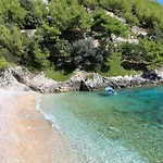 Nyaraló Secluded Fisherman's Cove Bratinja Luka, Korcula - 12599