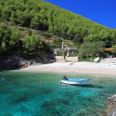 Secluded Fisherman's Cove Bratinja Luka, Korcula - 12599 * Zrnovo